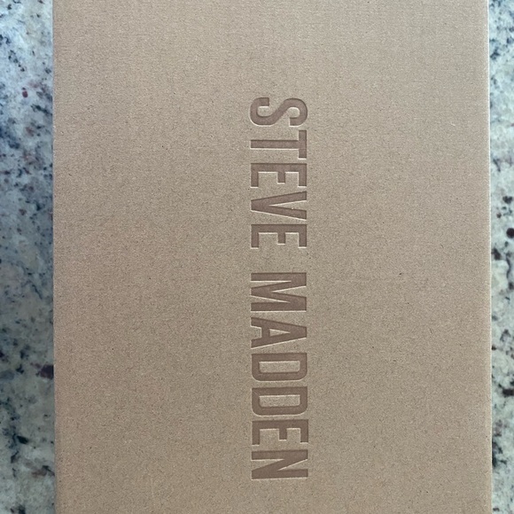 Steve Madden Sandals - Picture 2 of 5